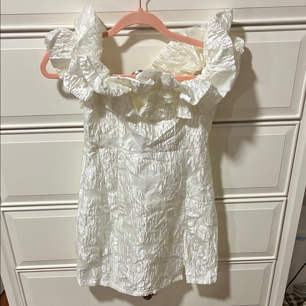 Memoire Off-Shoulder Textured Mini White Dress - Picture 4 of 5